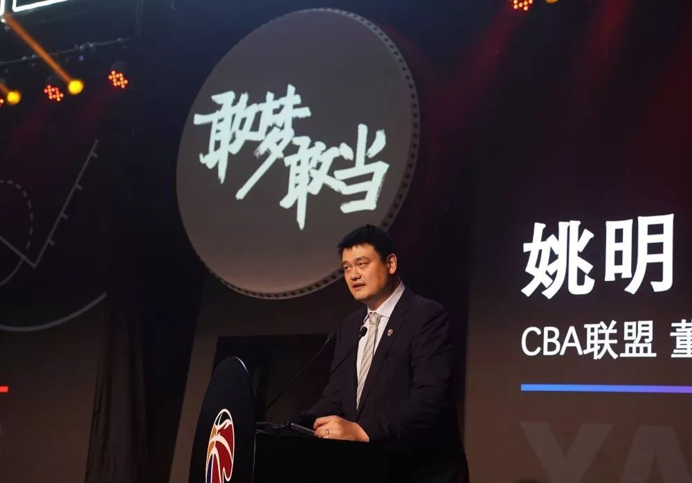 美女把腿开让我